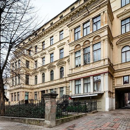 Kalnina Quiet Apartment In City Center Riga Bagian luar foto